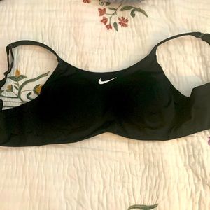 Nike underwire sports bra 42D
